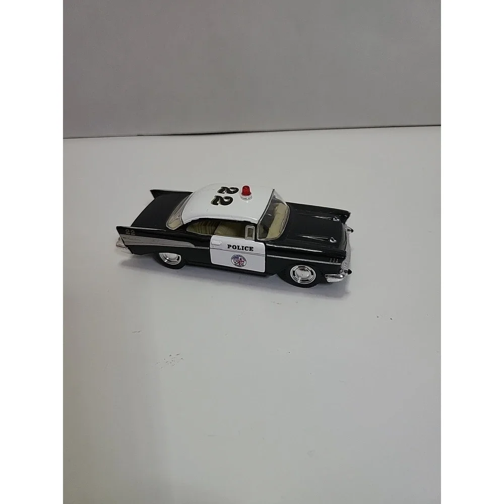 Kinsmart 1957 Black‎ and White 1:40 Chevy Bel Air Police PullBack Die Cast Car